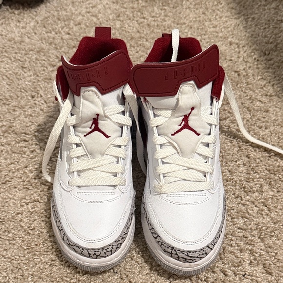 Jordan Spizike Low Team Red